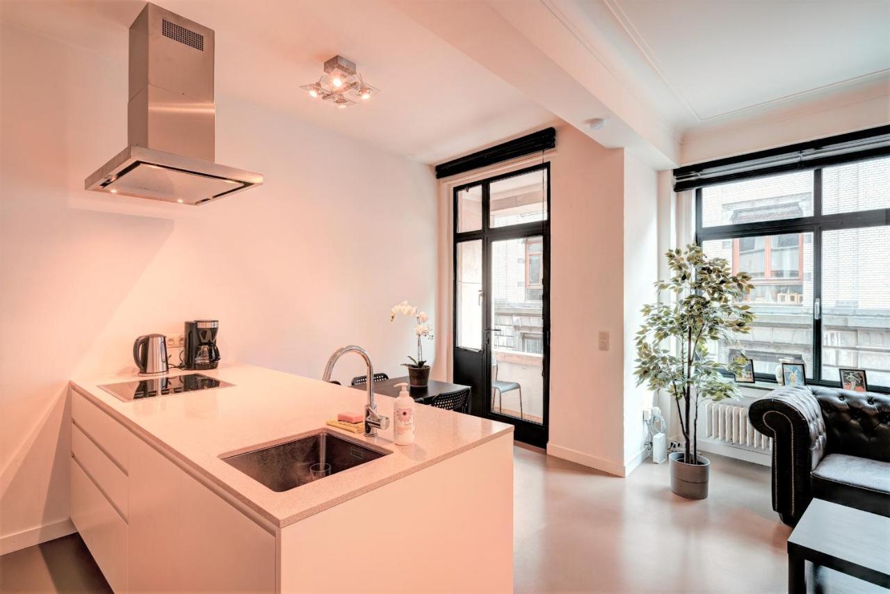 The Meir Lodge. Apartments In Heart Of Antwerp Antuérpia Exterior foto